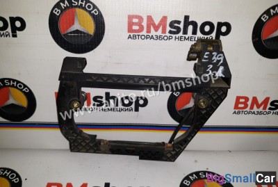 Рамка задней правой ручки двери бмв е39 из Японии - купить Саперке