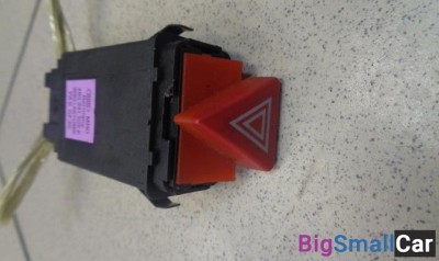 Кнопка аварийной сигнализации от Audi A6 Allroad quattro C5 2000-2005 - купить Саперке