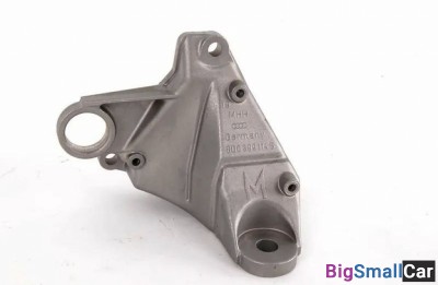 Кронштейн кпп VAG 8D0399108R правый МКПП