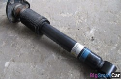 Стойка задн. (32 Рулевое упр. и геометрия подвески) 33526764875