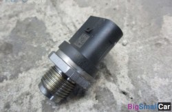 Датчик давления (13 Подготовка и регулир. рабочей смеси) 13517823454