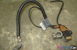 Клемма минус (12 Электрооборудование двигателя) 61126970680